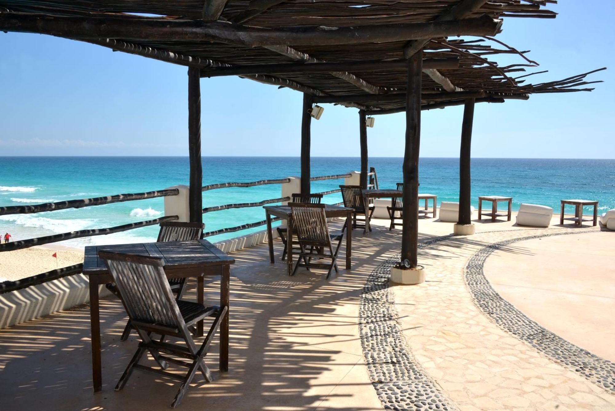 Ar Cancun Plaza Bagian luar foto