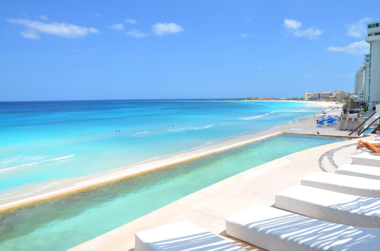 Ar Cancun Plaza Bagian luar foto